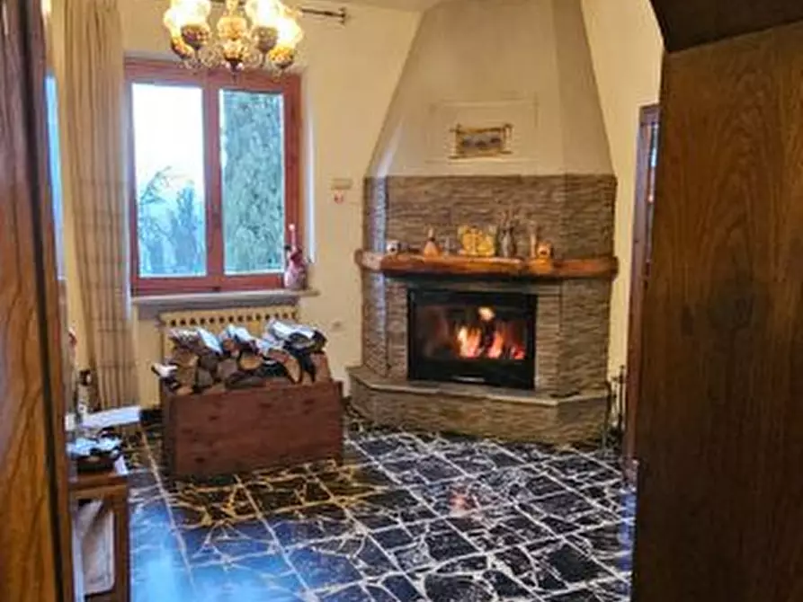 Immagine 2 di Villa in vendita  a San Gimignano