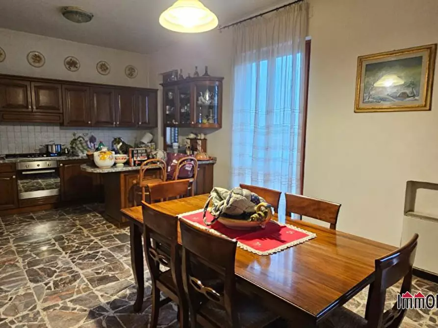 Immagine 7 di Villa in vendita  a San Gimignano