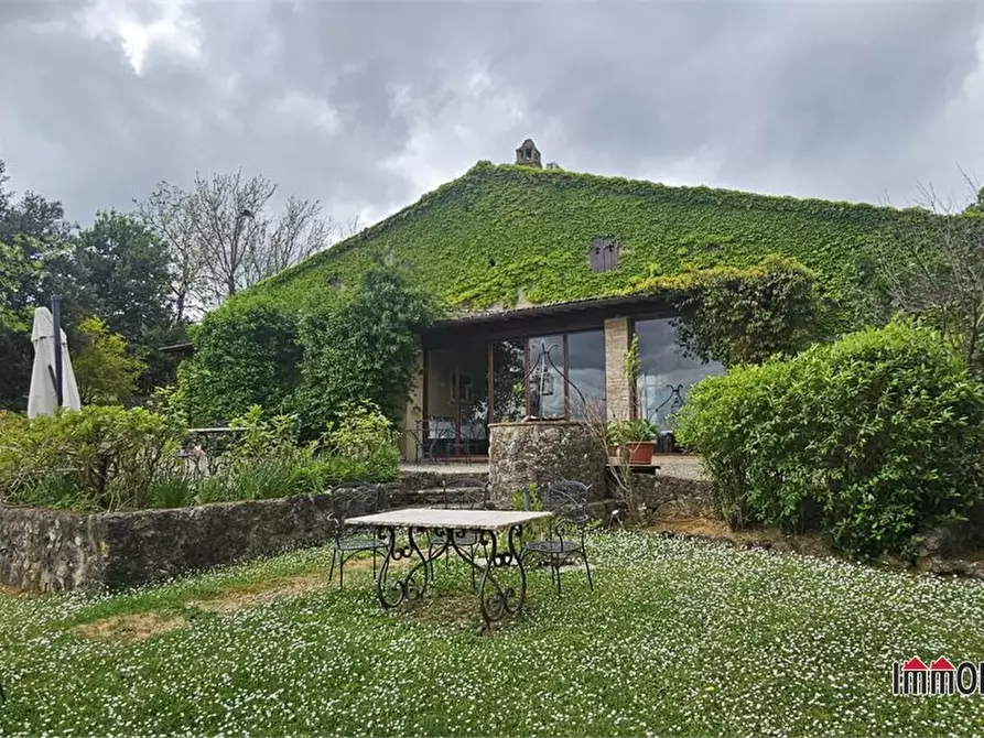 Immagine 5 di Villa in vendita  a San Gimignano