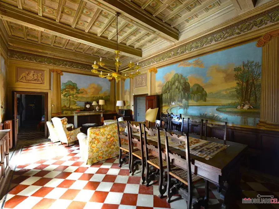 Immagine 2 di Villa in vendita  a Castellina In Chianti