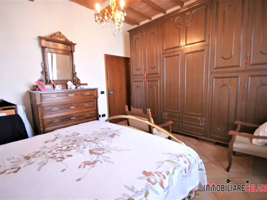 Immagine 7 di Villa in vendita  a Colle Di Val D'elsa