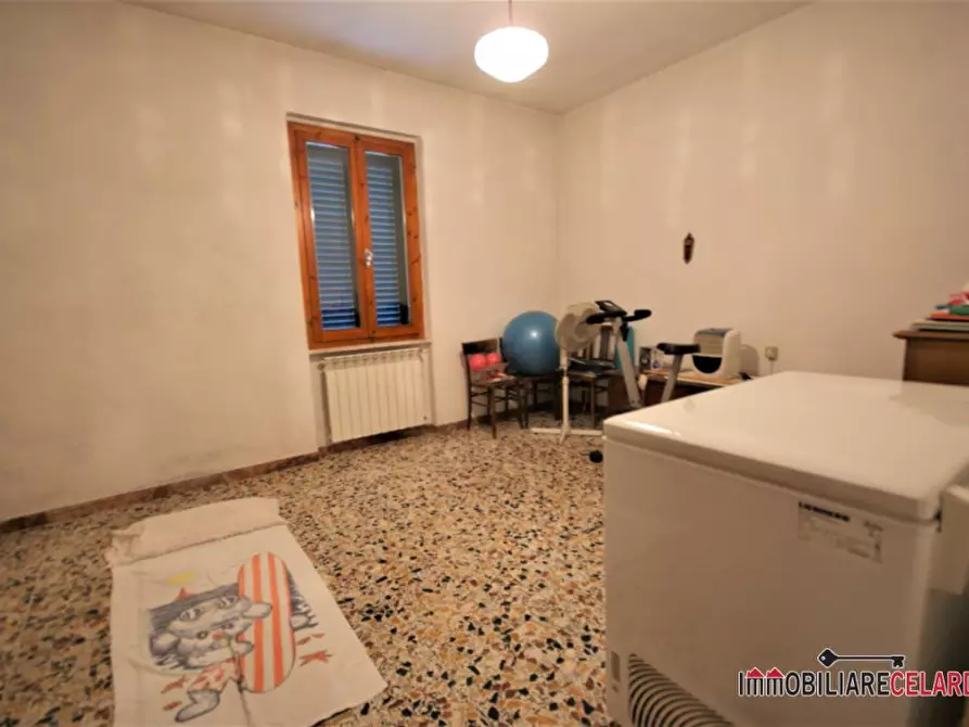 Immagine 9 di Villa in vendita  a Colle Di Val D'elsa
