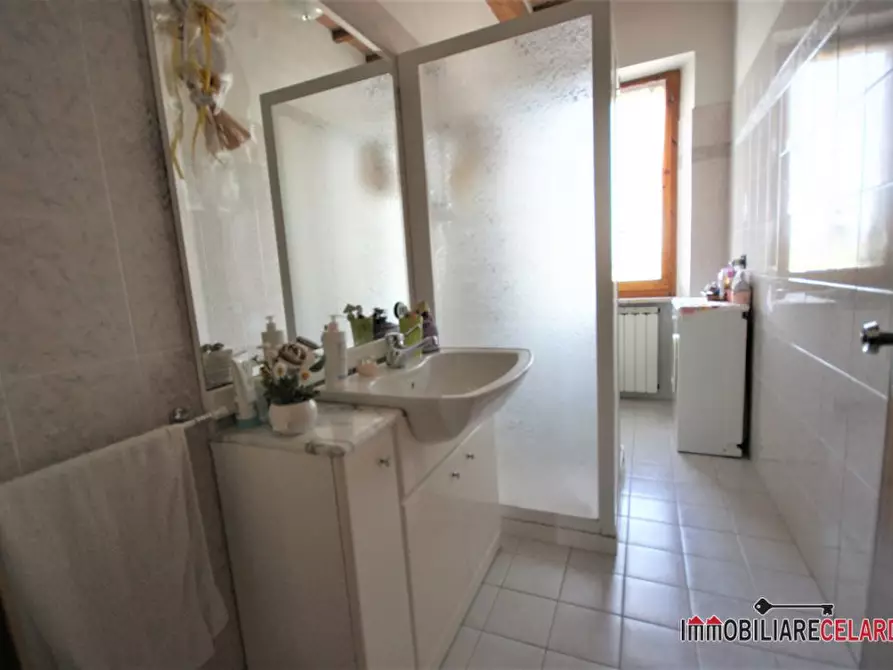 Immagine 6 di Villa in vendita  a Colle Di Val D'elsa