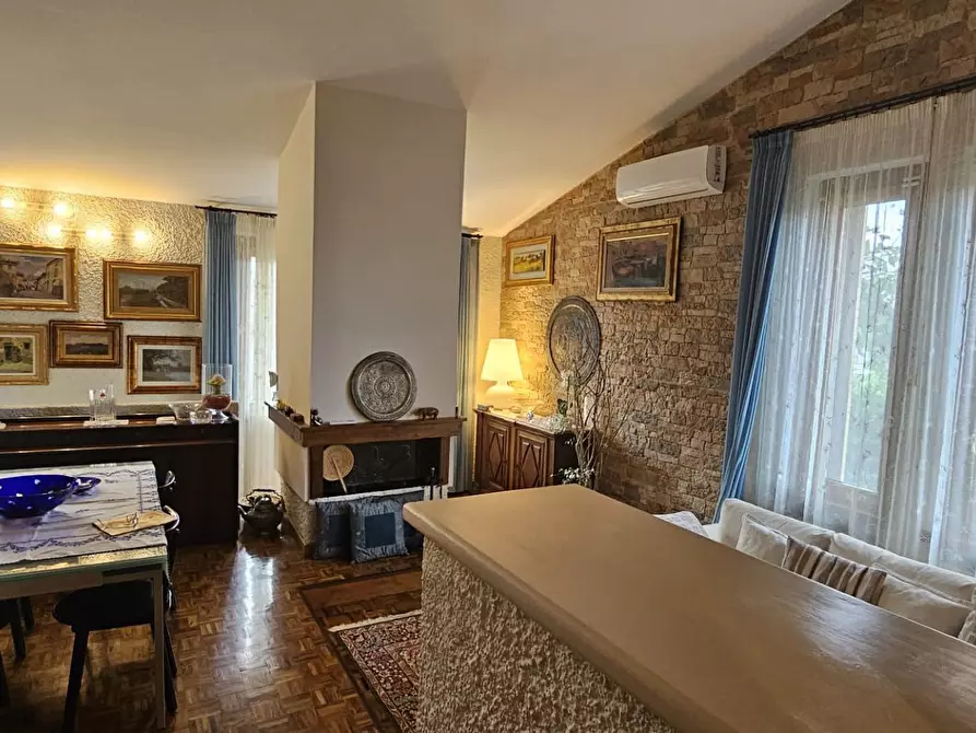 Immagine 2 di Villa in vendita  a Colle Di Val D'elsa