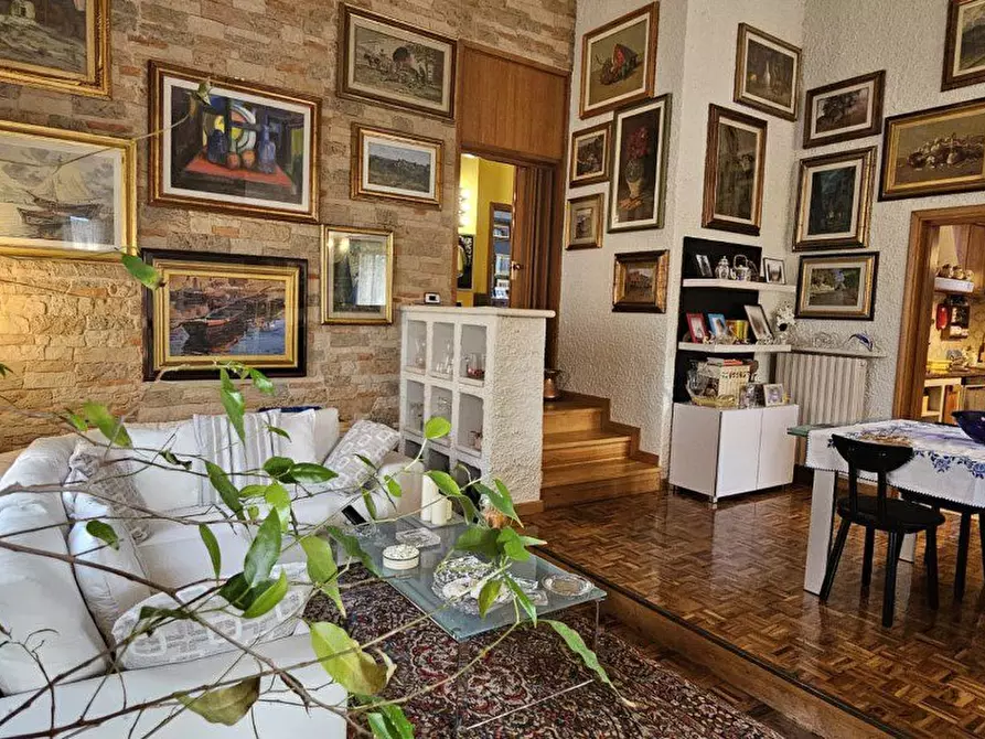 Immagine 7 di Villa in vendita  a Colle Di Val D'elsa