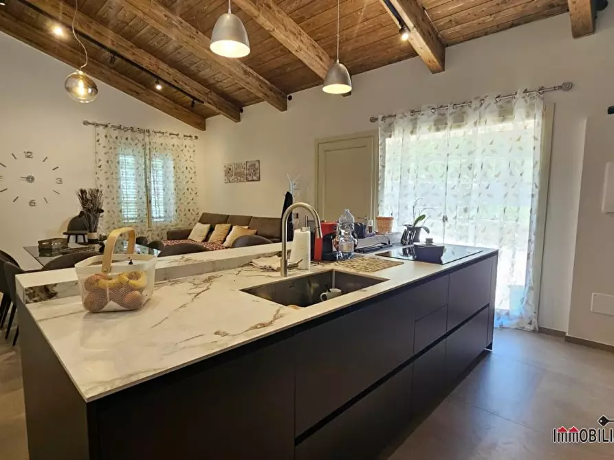 Immagine 2 di Villa in vendita  a Colle Di Val D'elsa