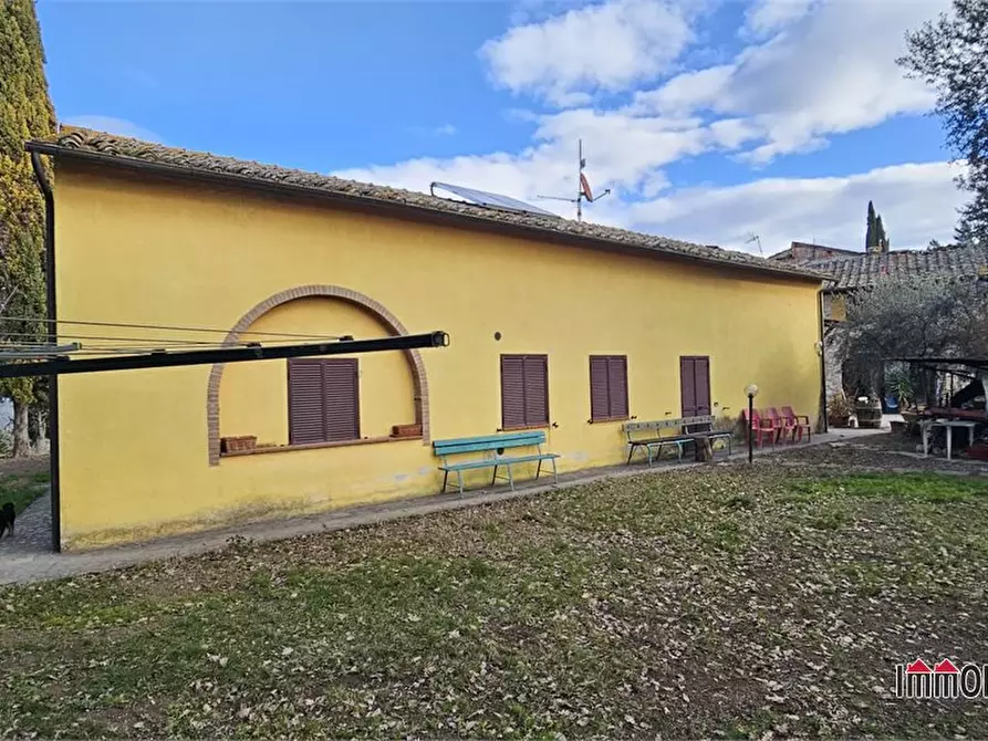 Immagine 5 di Villa in vendita  a Poggibonsi