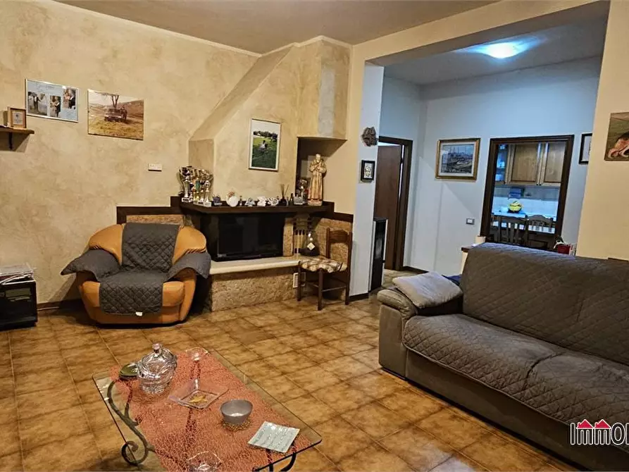 Immagine 6 di Villa in vendita  a Casole D'elsa