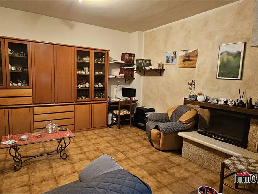 Immagine 1 di Villa in vendita  a Casole D'elsa