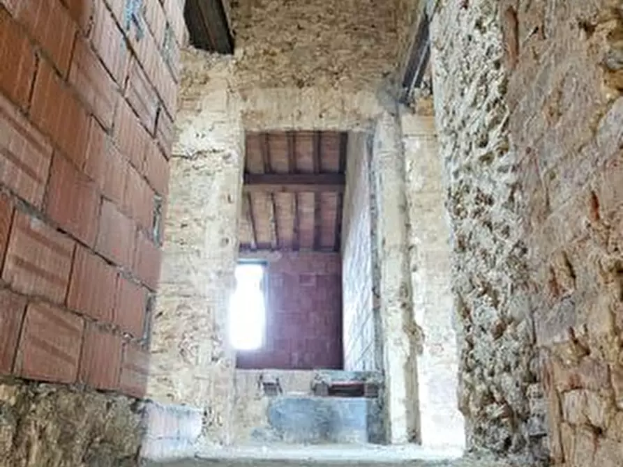 Immagine 3 di Villa in vendita  a Poggibonsi