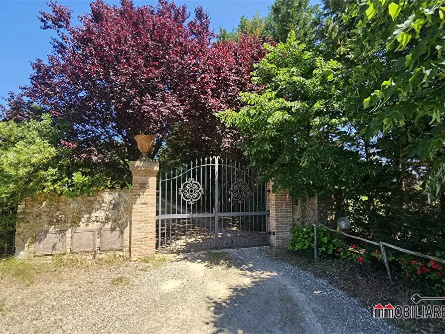 Immagine 8 di Villa in vendita  a Colle Di Val D'elsa