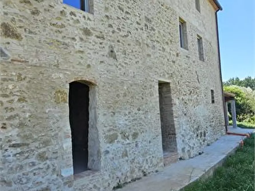 Immagine 4 di Villa in vendita  a Poggibonsi