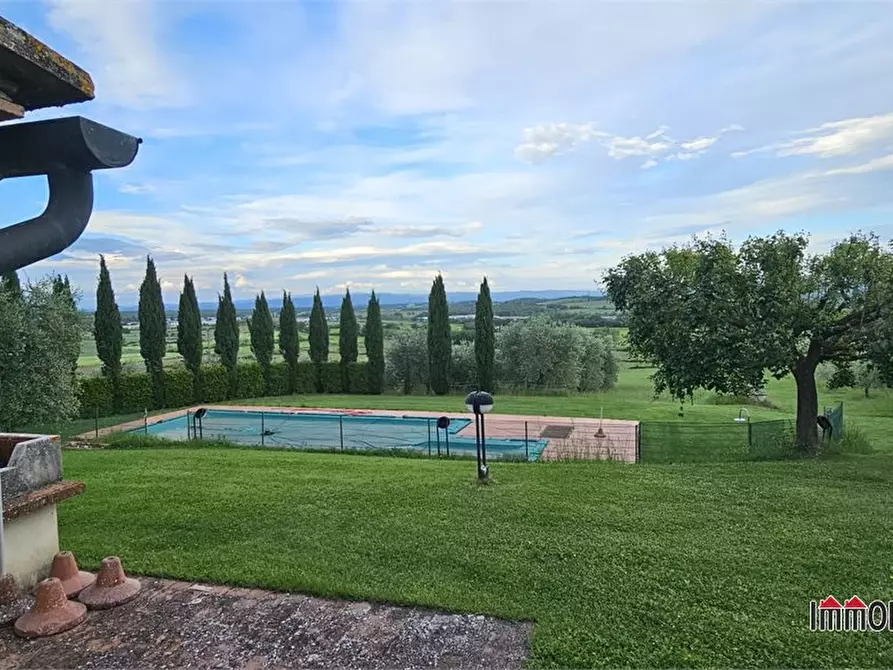 Immagine 7 di Villa in vendita  a Casole D'elsa