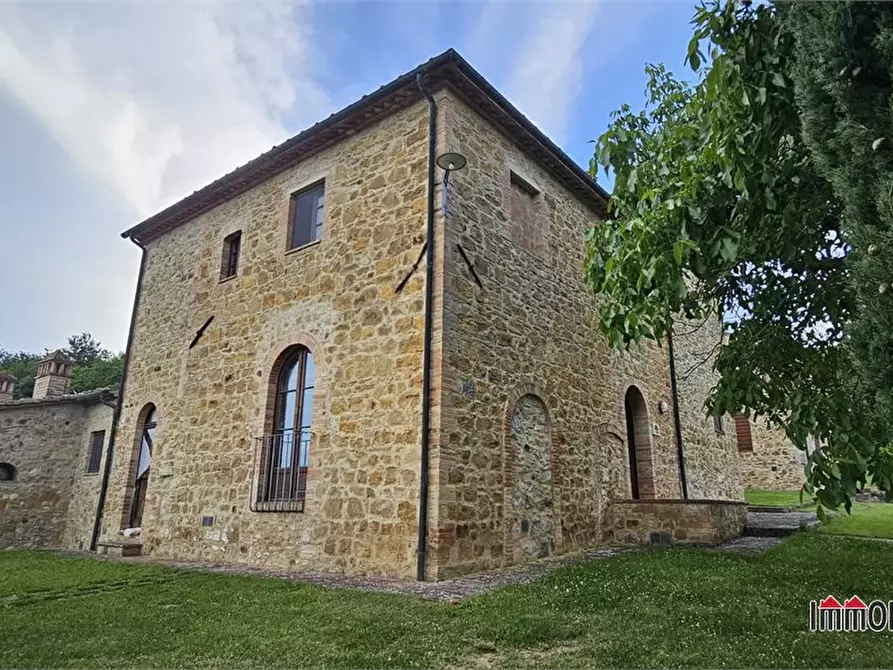 Immagine 10 di Villa in vendita  a Casole D'elsa