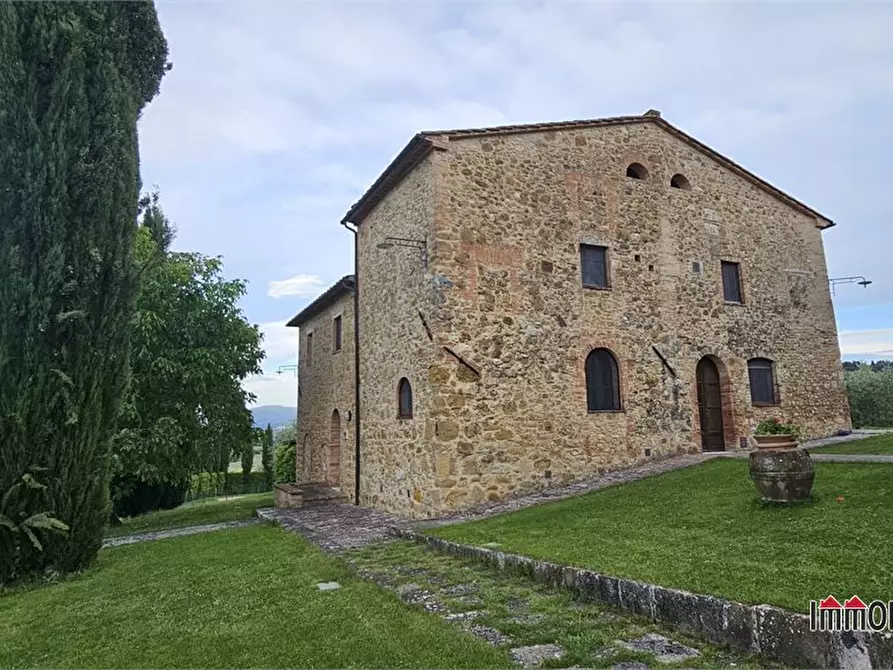 Immagine 9 di Villa in vendita  a Casole D'elsa