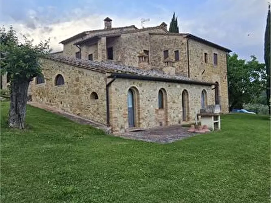 Immagine 3 di Villa in vendita  a Casole D'elsa