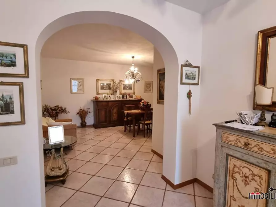 Immagine 9 di Villa in vendita  a Colle Di Val D'elsa
