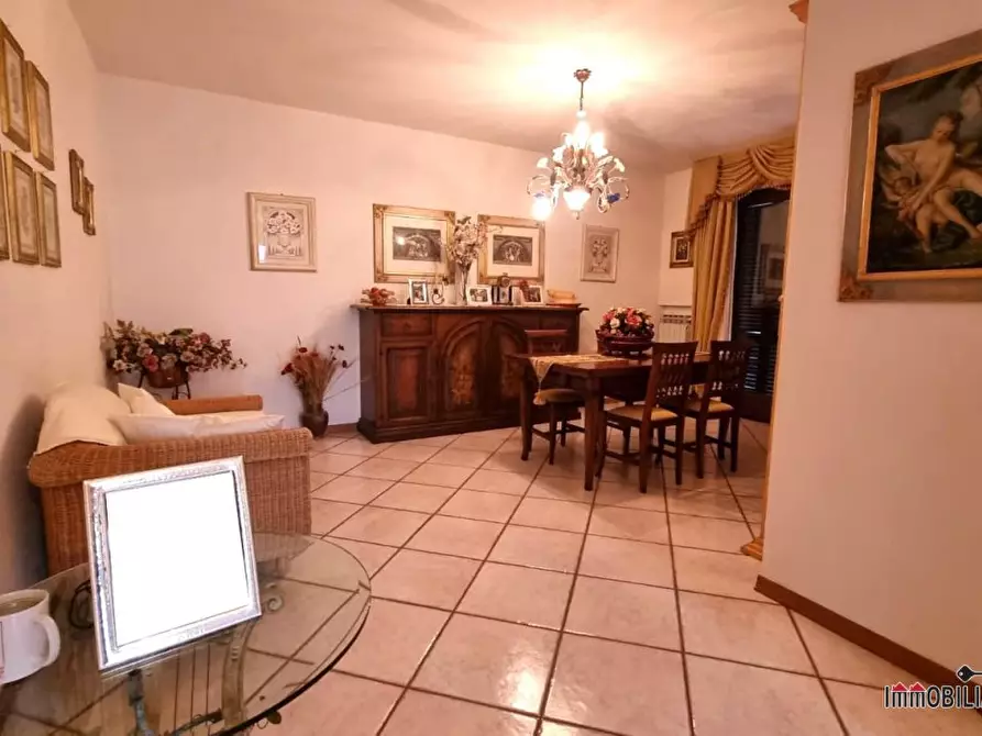 Immagine 10 di Villa in vendita  a Colle Di Val D'elsa