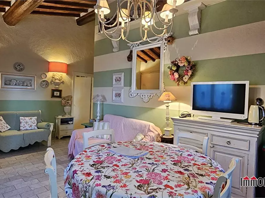 Immagine 9 di Villa in vendita  a Casole D'elsa