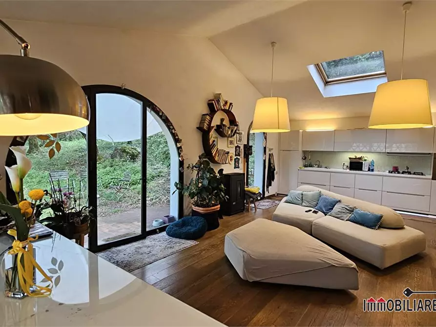 Immagine 2 di Villa in vendita  a San Gimignano