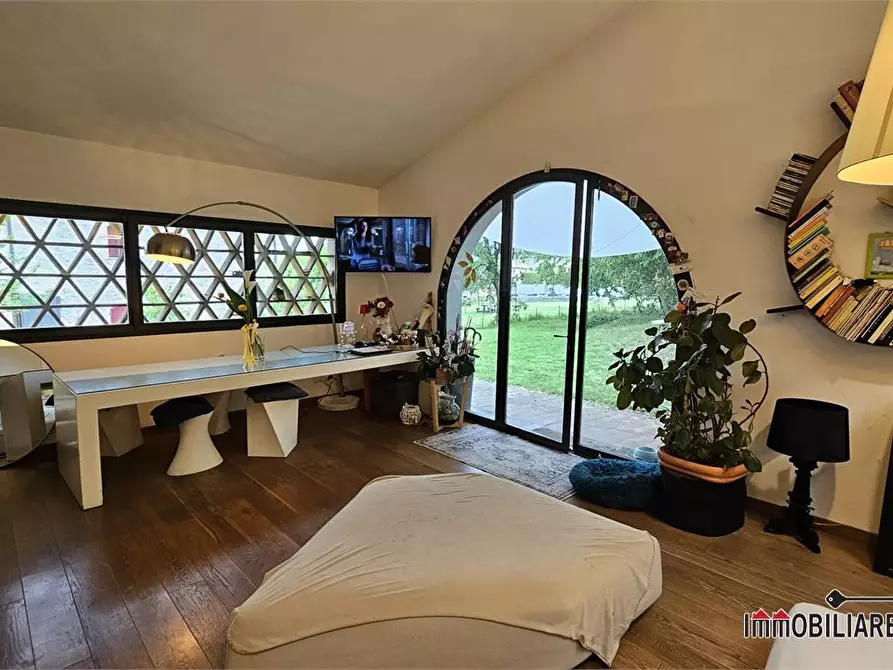 Immagine 5 di Villa in vendita  a San Gimignano