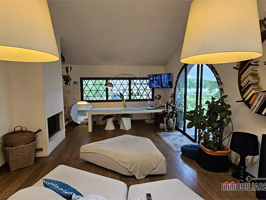 Immagine 7 di Villa in vendita  a San Gimignano