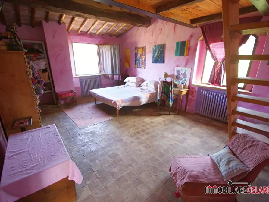 Immagine 9 di Villa in vendita  a San Gimignano
