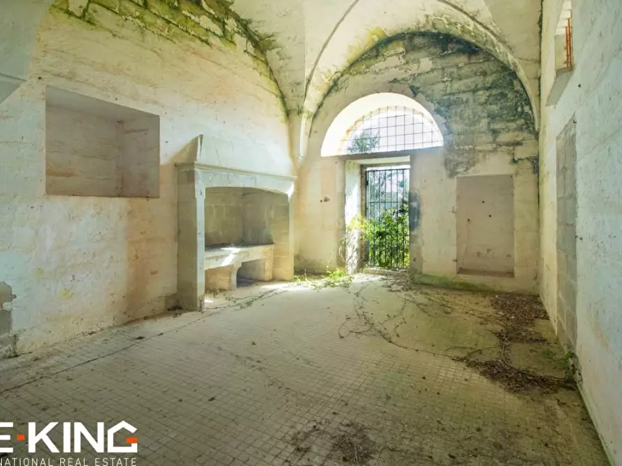 Immagine 8 di Palazzo in vendita  a Muro Leccese
