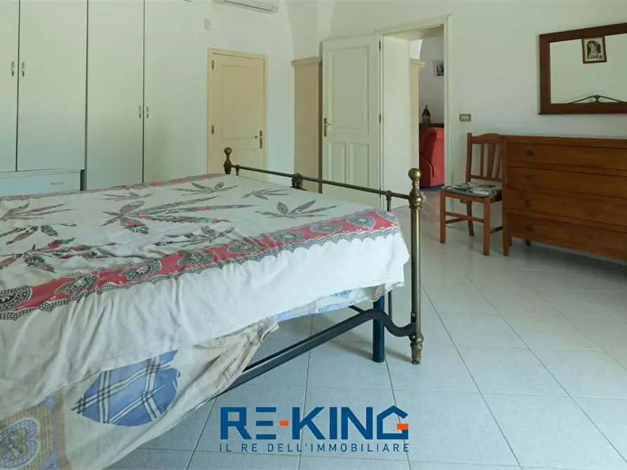 Immagine 8 di Villa in vendita  7 a Supersano
