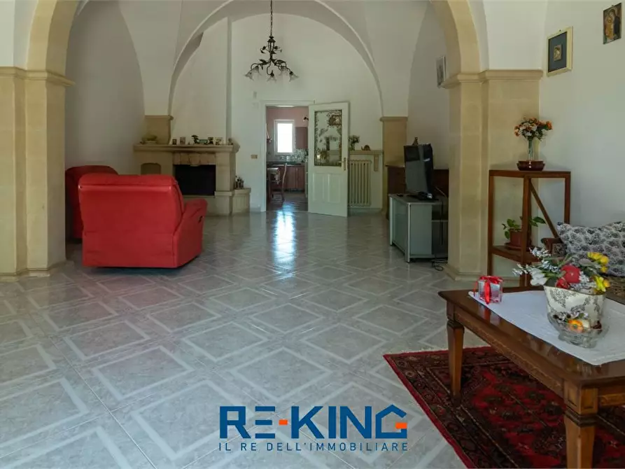 Immagine 4 di Villa in vendita  7 a Supersano