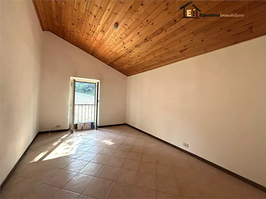 Immagine 8 di Villa in affitto  snc a Poggio Mirteto