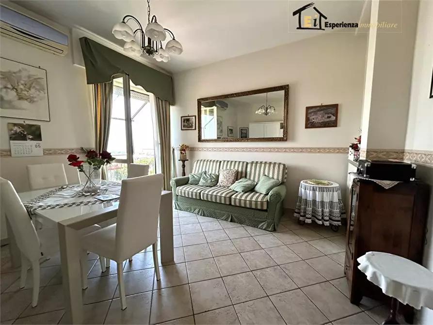 Immagine 1 di Appartamento in vendita  17 a Poggio Mirteto