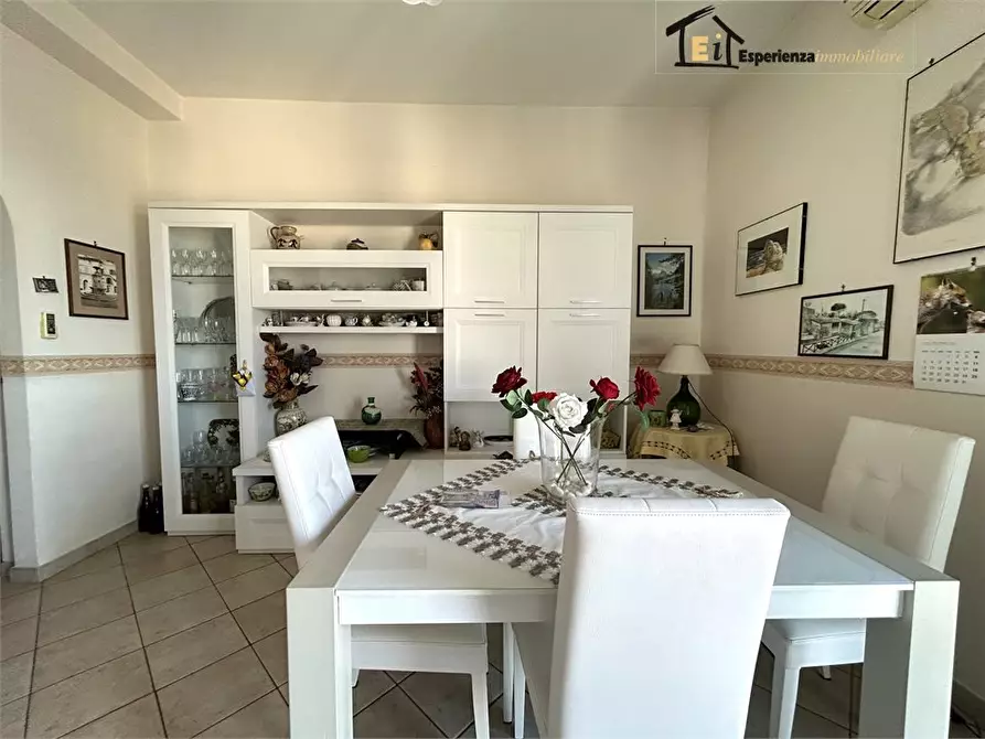 Immagine 3 di Appartamento in vendita  17 a Poggio Mirteto
