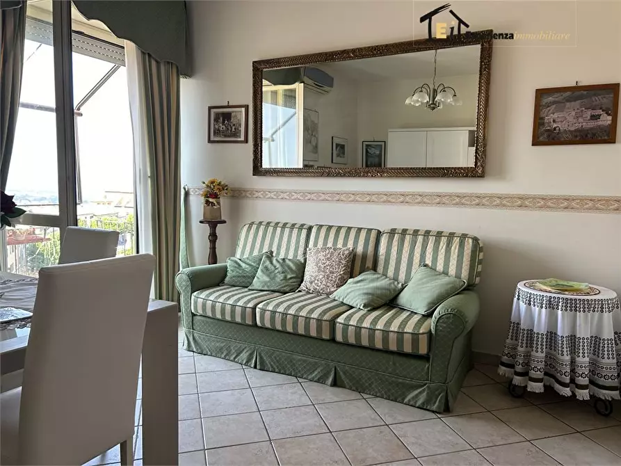 Immagine 2 di Appartamento in vendita  17 a Poggio Mirteto