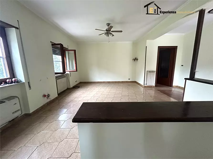 Immagine 3 di Appartamento in vendita  14 a Montopoli Di Sabina