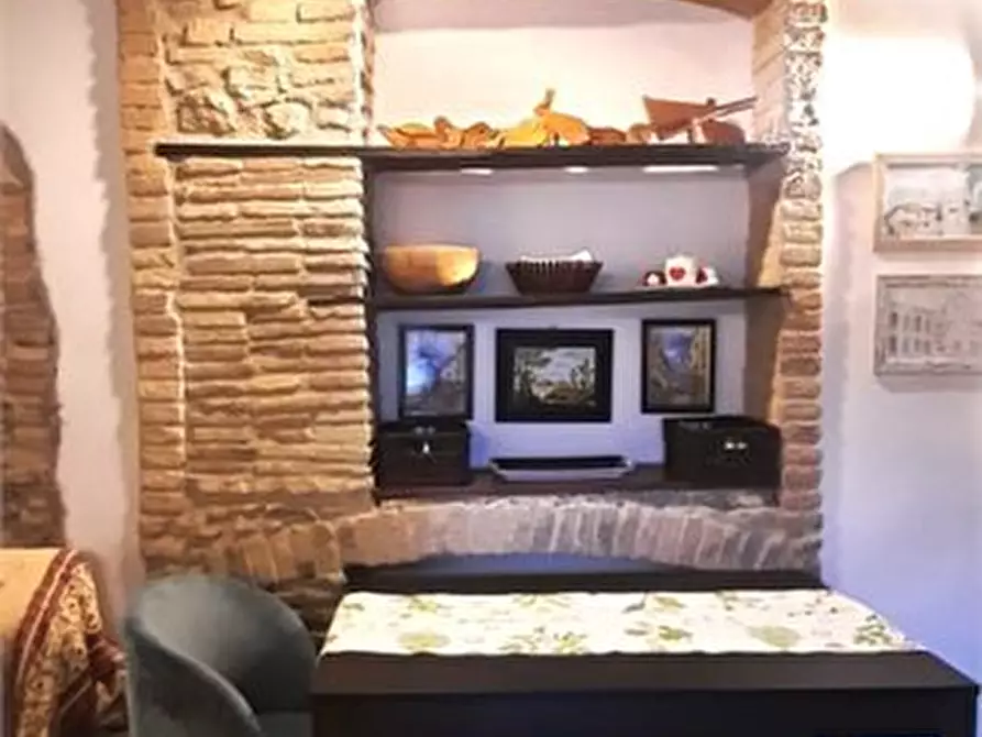 Immagine 5 di Appartamento in vendita  snc a Casperia