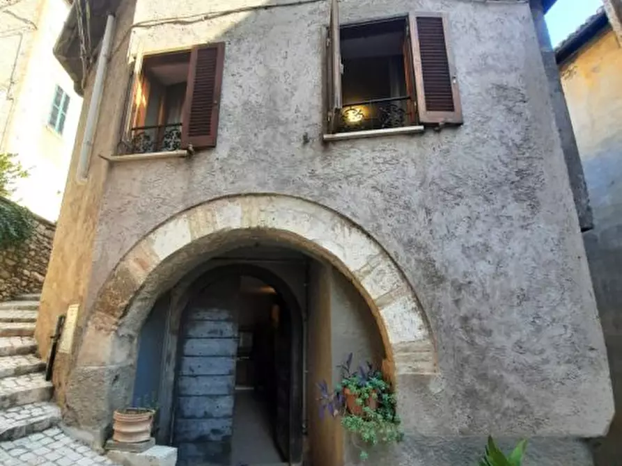 Immagine 1 di Casa semindipendente in vendita  snc a Roccantica
