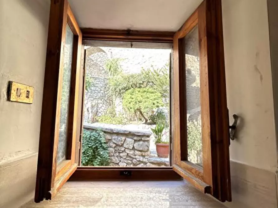 Immagine 6 di Casa semindipendente in vendita  snc a Roccantica
