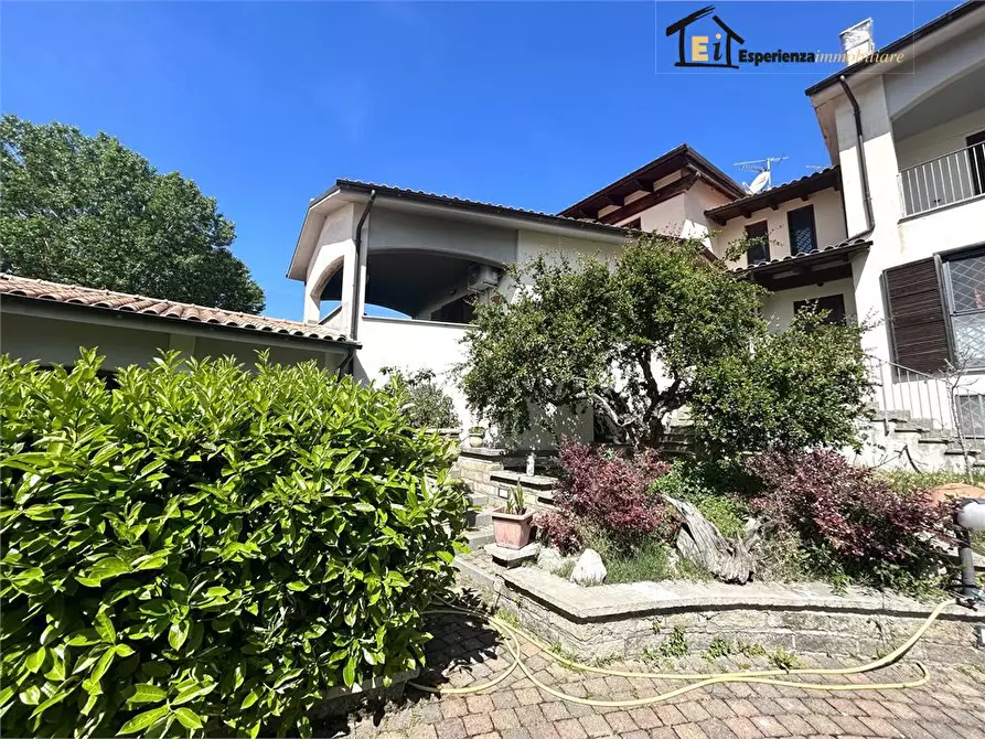 Immagine 1 di Casa semindipendente in vendita  snc a Poggio Mirteto