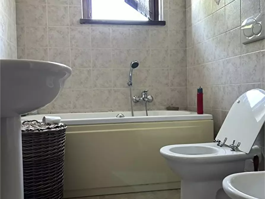 Immagine 10 di Casa semindipendente in vendita  snc a Poggio Mirteto