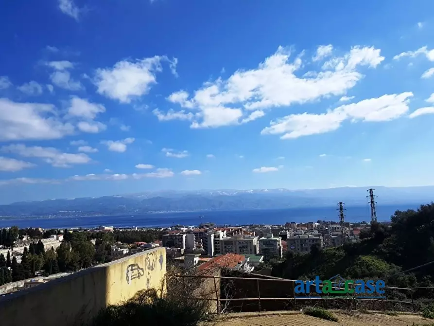 Immagine 10 di Magazzino in vendita  139 a Messina