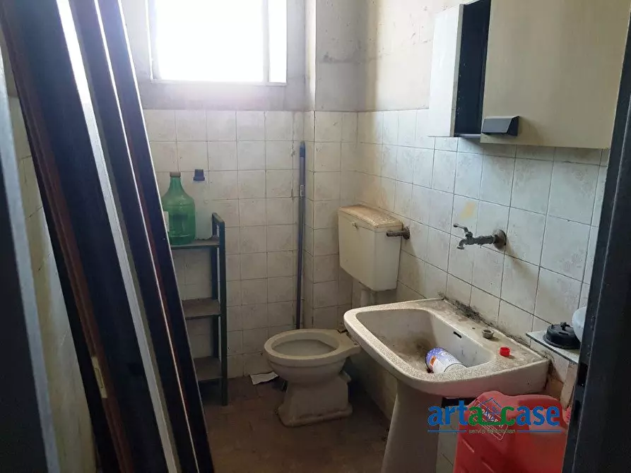 Immagine 7 di Magazzino in vendita  139 a Messina