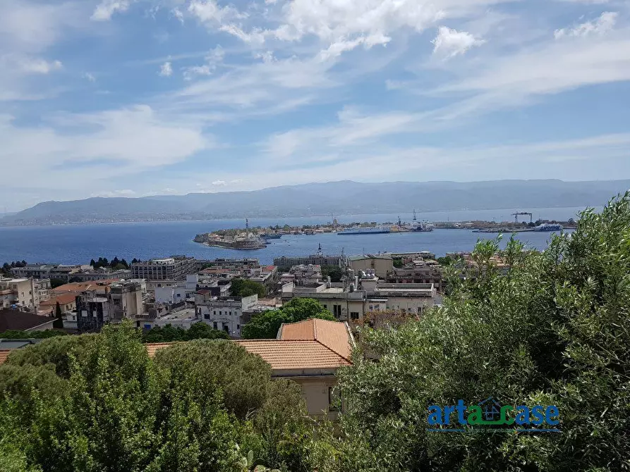 Immagine 8 di Negozio in affitto  248 a Messina