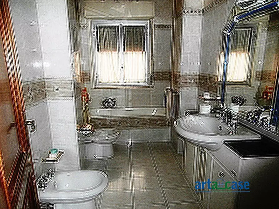 Immagine 4 di Appartamento in vendita  a Messina