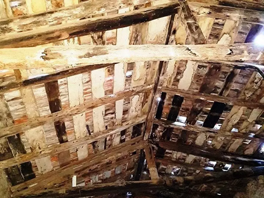 Immagine 4 di Magazzino in vendita  99 a Messina