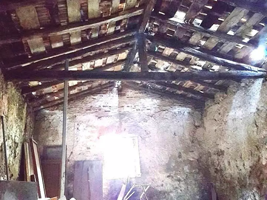 Immagine 3 di Magazzino in vendita  99 a Messina