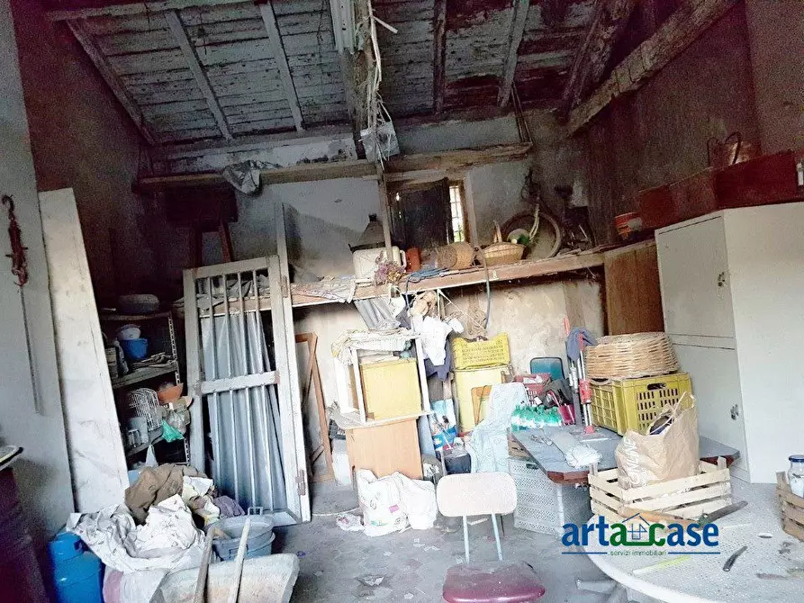 Immagine 2 di Magazzino in vendita  99 a Messina