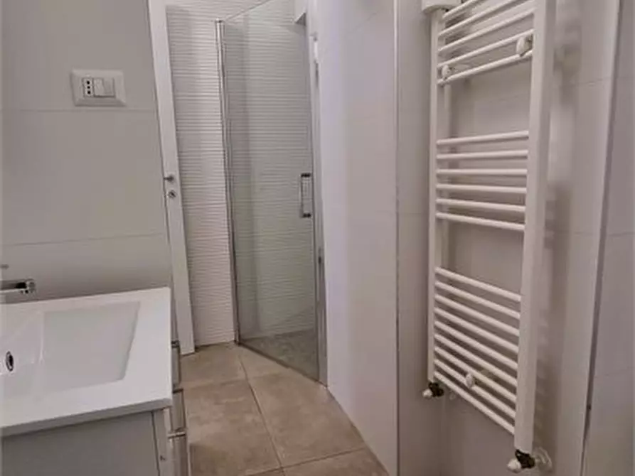 Immagine 7 di Appartamento in affitto  9 a Matera