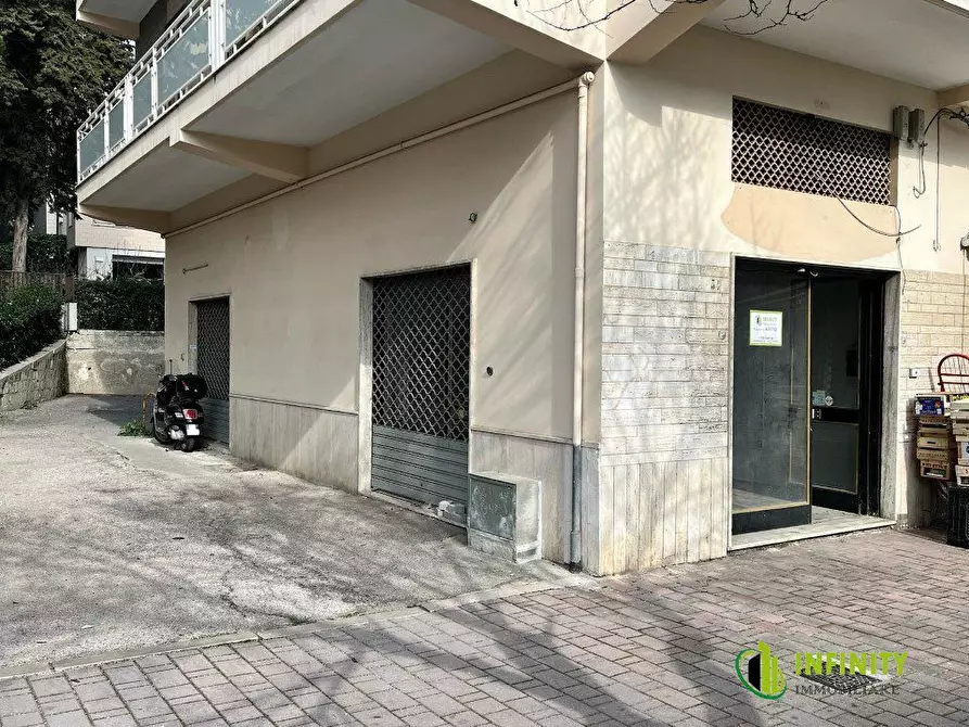 Immagine 2 di Licenza in affitto  34 a Matera