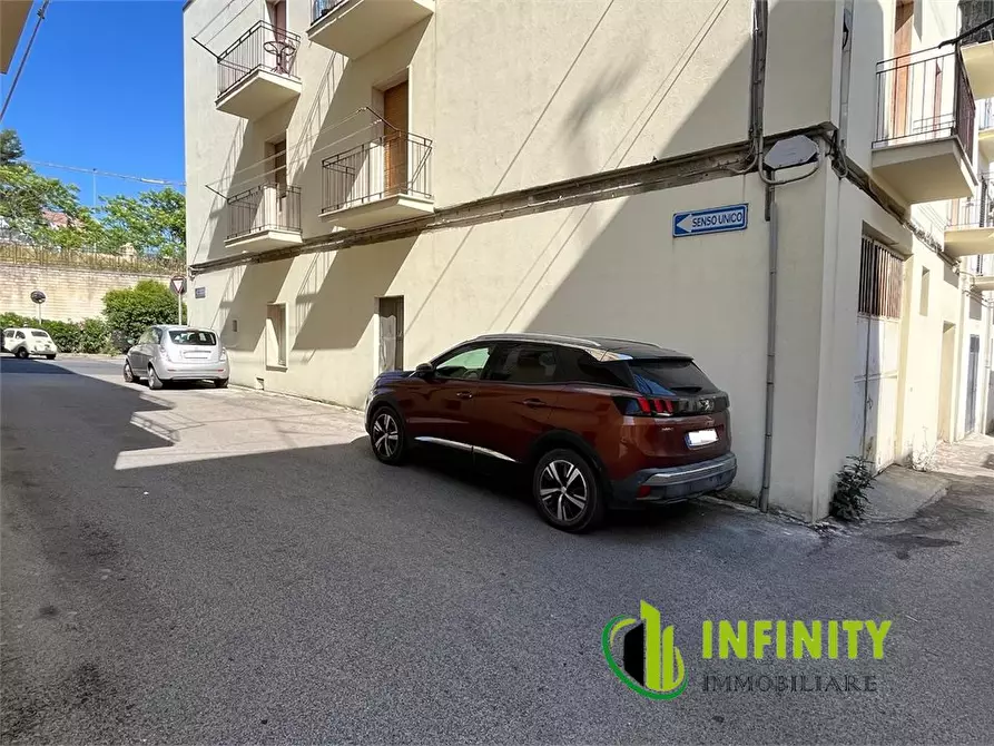 Immagine 10 di Appartamento in vendita  32 a Matera